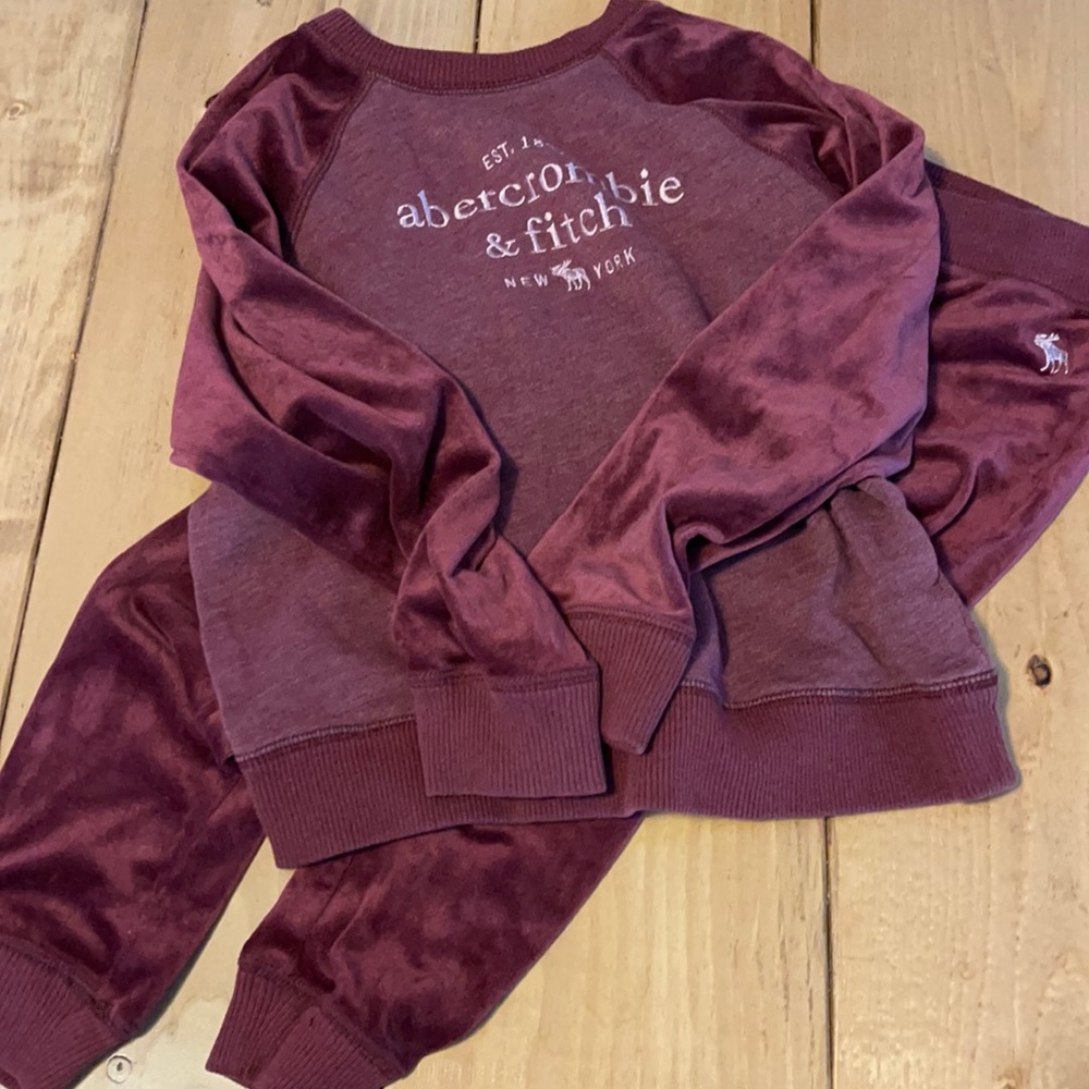 Girls velour sweatshirt and matching bottoms